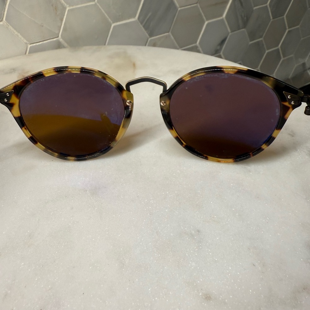 Vintage Giorgio Armani sunglasses - Picture 3 of 9